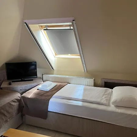 Irini Panzio 3*