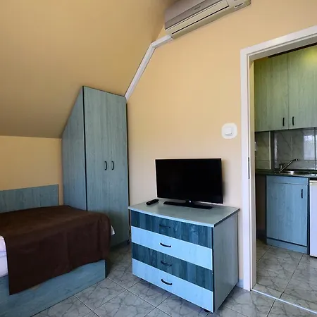 Irini Panzio 게스트하우스