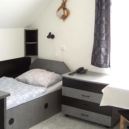 Irini Panzio 게스트하우스